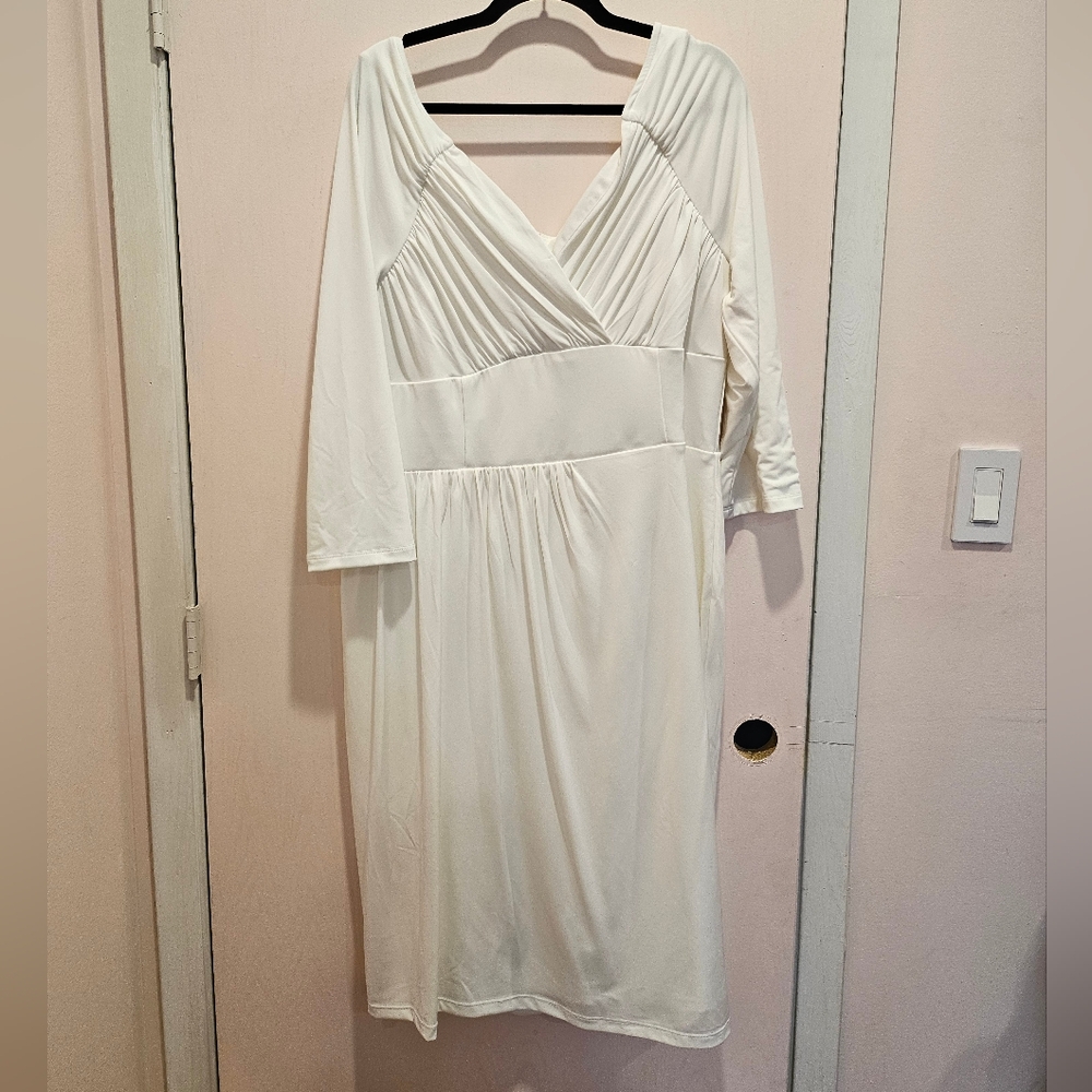 Starlet Wiggle Dress in Ivory, Vixen by Micheline Pitt